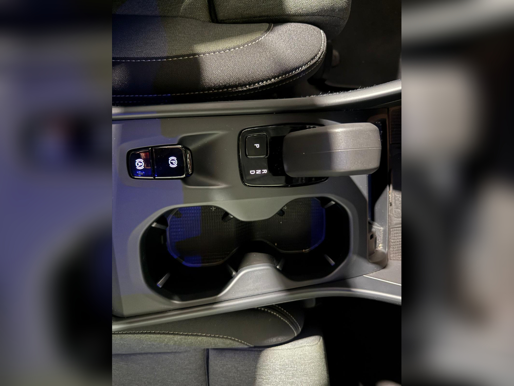 Volvo XC40 Core Recharge Plug-In Hybrid 2WD foto 12