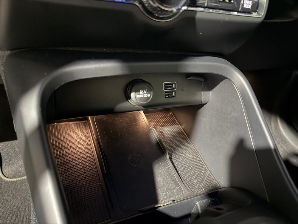 Volvo XC40 Core Recharge Plug-In Hybrid 2WD foto 13