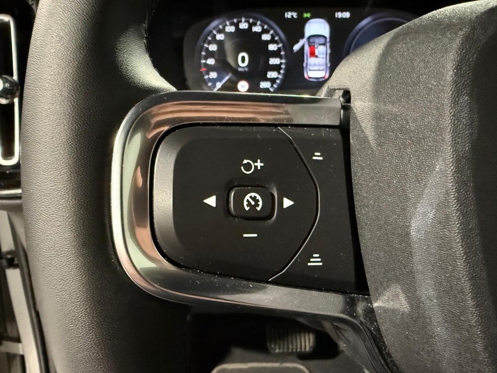 Volvo XC40 Core Recharge Plug-In Hybrid 2WD foto 15