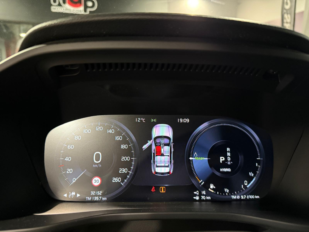 Volvo XC40 Core Recharge Plug-In Hybrid 2WD foto 16