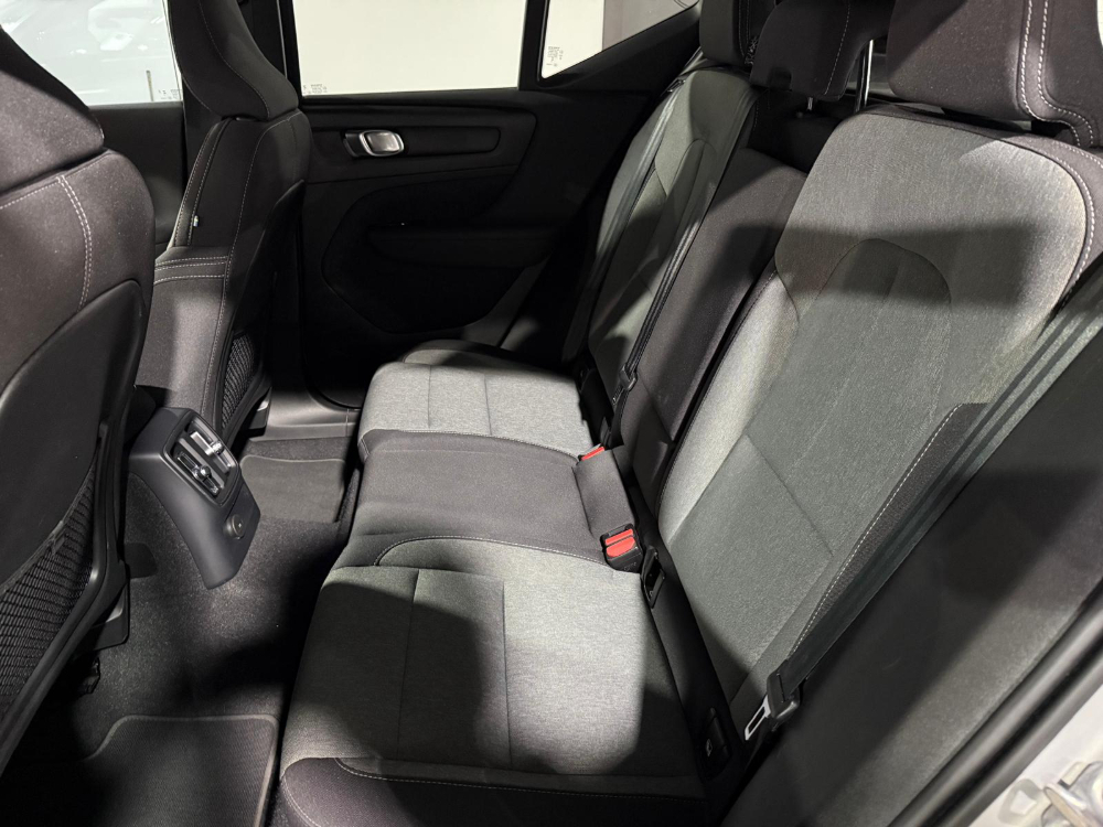 Volvo XC40 Core Recharge Plug-In Hybrid 2WD foto 18