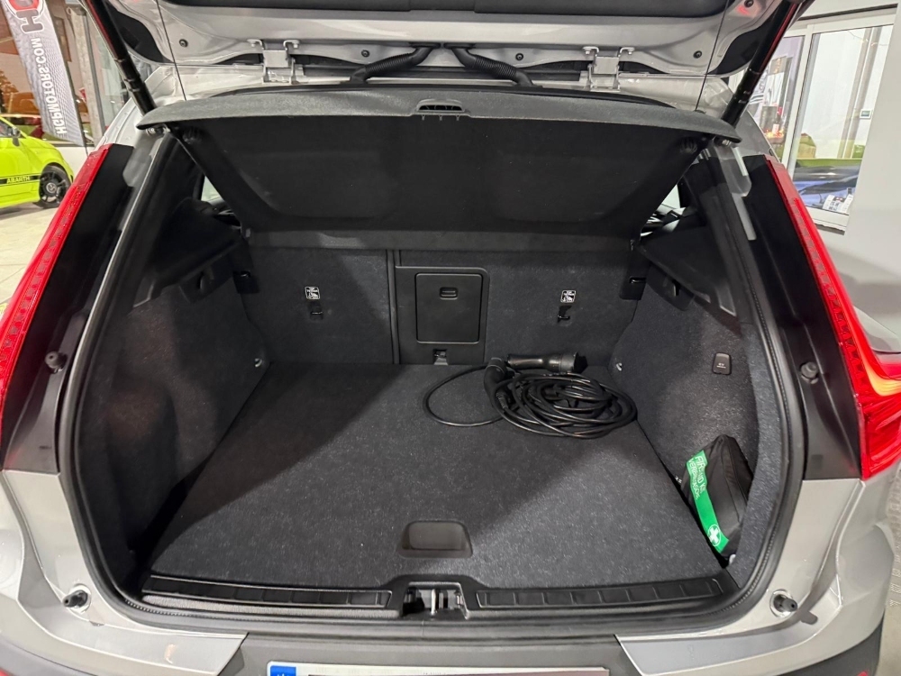 Volvo XC40 Core Recharge Plug-In Hybrid 2WD foto 21