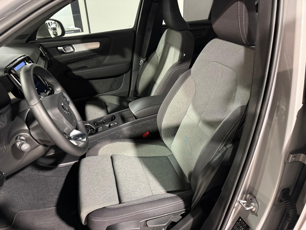 Volvo XC40 Core Recharge Plug-In Hybrid 2WD foto 9