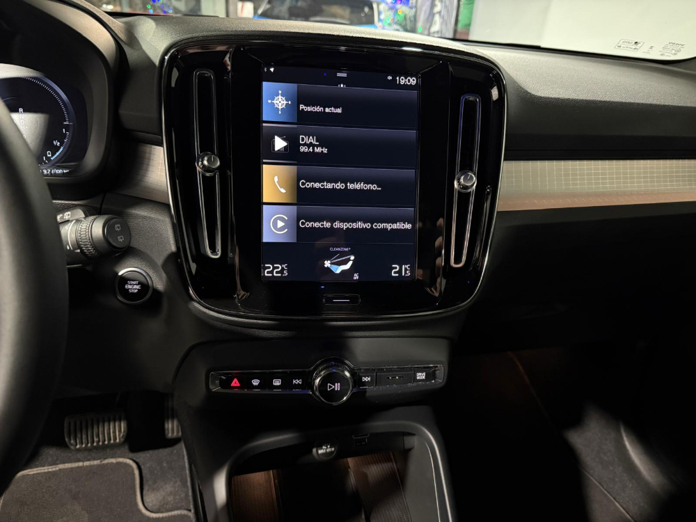 Volvo XC40 Core Recharge Plug-In Hybrid 2WD foto 11