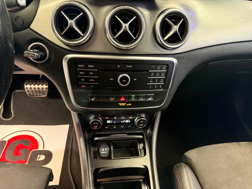 Mercedes-Benz Clase CLA CLA 220 CDI / d (117.903) foto 16