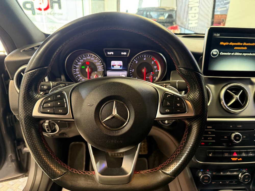 Mercedes-Benz Clase CLA CLA 220 CDI / d (117.903) foto 21