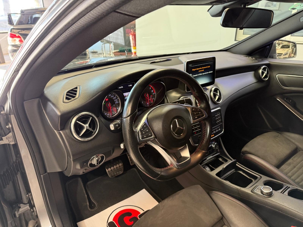 Mercedes-Benz Clase CLA CLA 220 CDI / d (117.903) foto 24