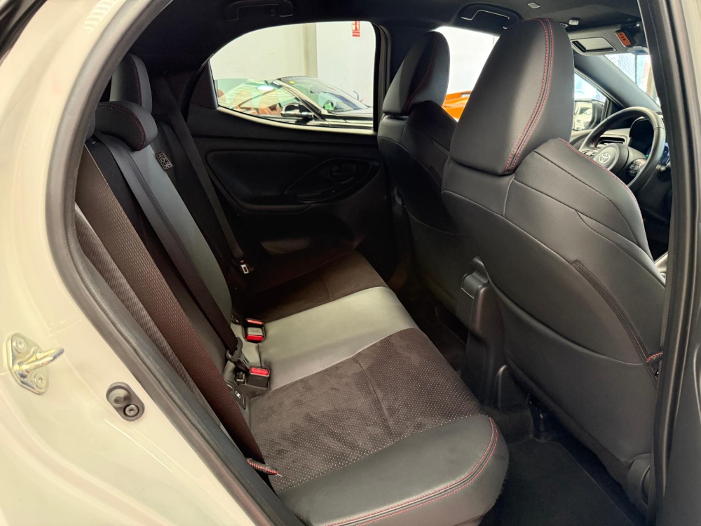 Toyota Yaris Hybrid GR Sport foto 16