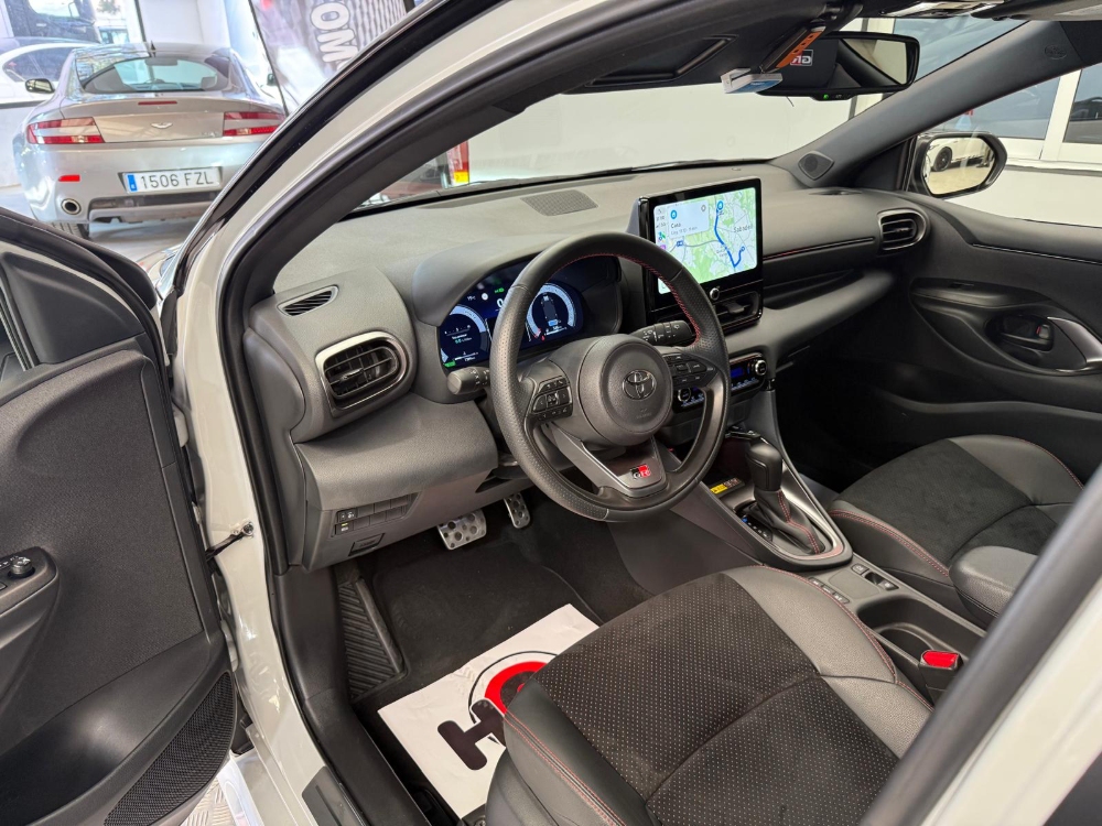 Toyota Yaris Hybrid GR Sport foto 7
