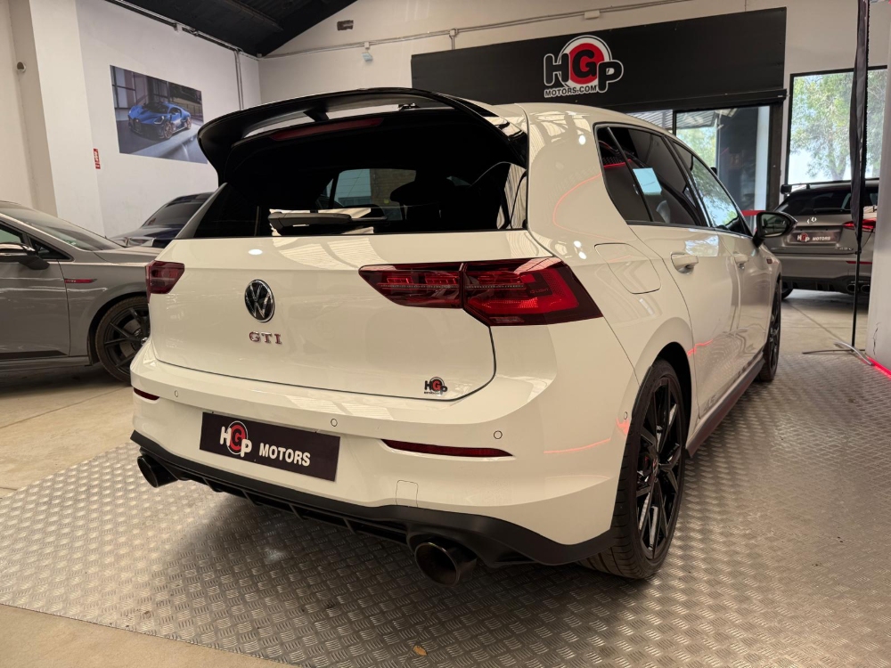 Volkswagen GTI CLUBSPORT GTI CLUBSPORT 2.0 TSI (300CV) 45 ANIVERSARIO foto 6
