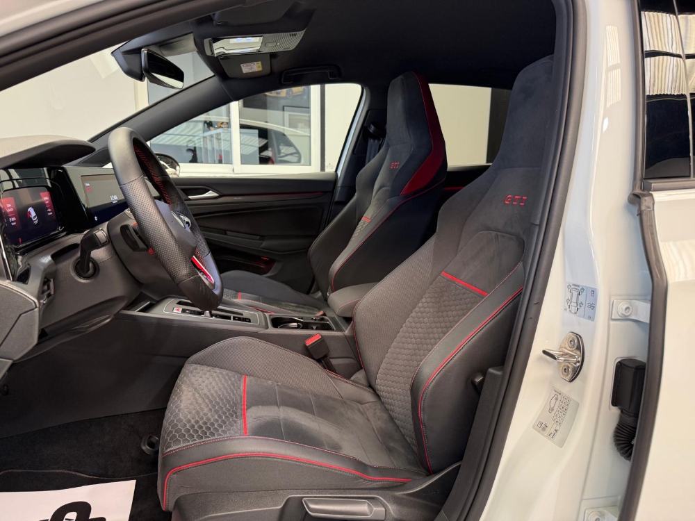 Volkswagen GTI CLUBSPORT GTI CLUBSPORT 2.0 TSI (300CV) 45 ANIVERSARIO foto 10