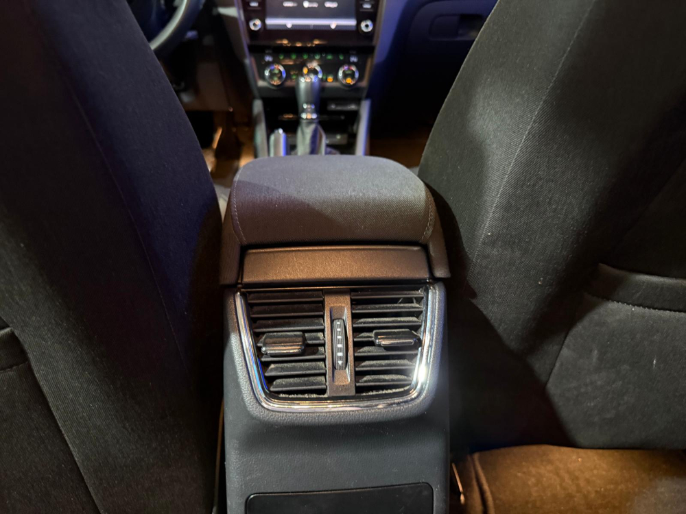Skoda Octavia Scout 4x4 foto 20