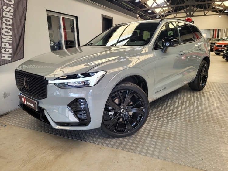 Volvo XC60 Black Edition Plus Dark AWD foto miniatura