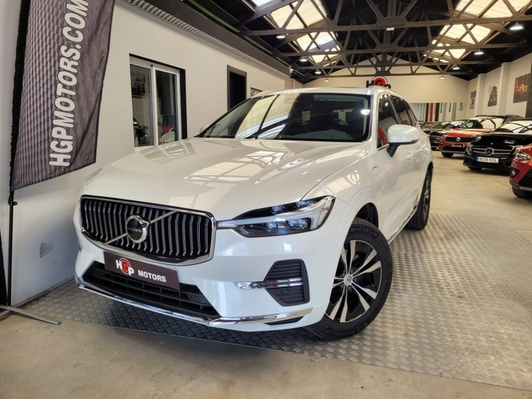 Volvo XC60 Core Recharge Plug-In Hybrid AWD foto miniatura